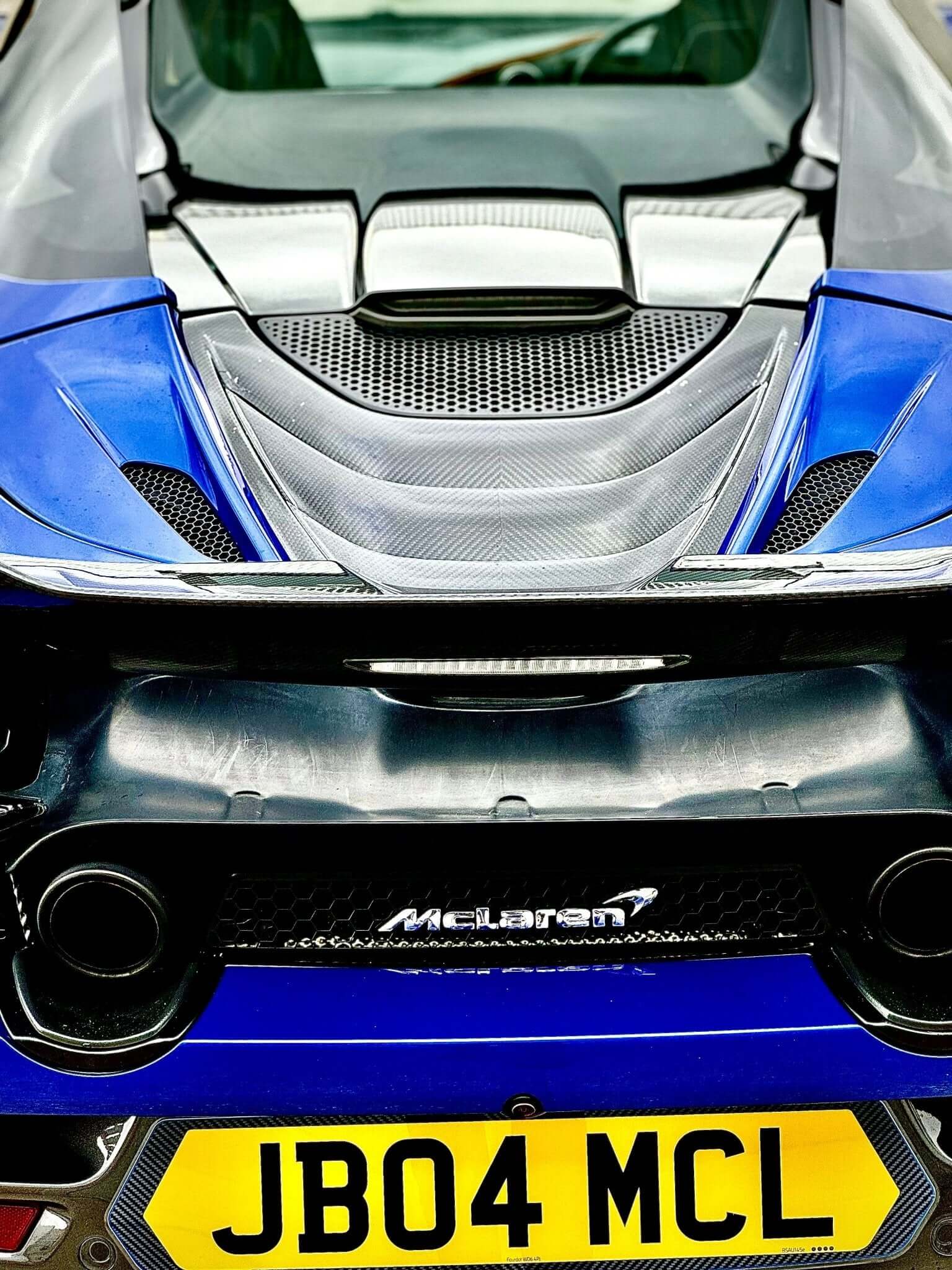 MCLAREN 720S CARBON FIBRE ENGINE COVER - KITS UK