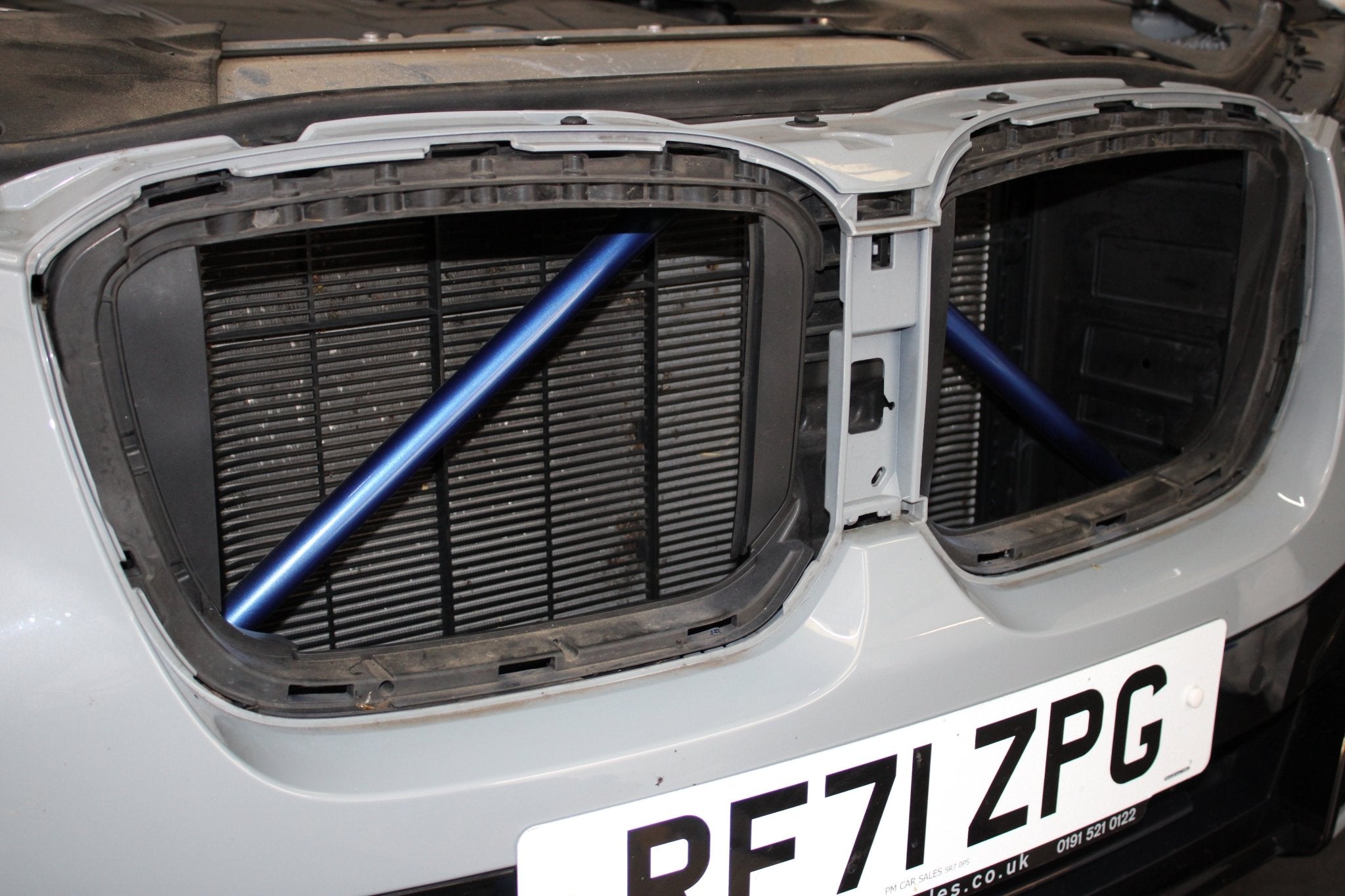 BMW V Brace Paint Service - KITS UK