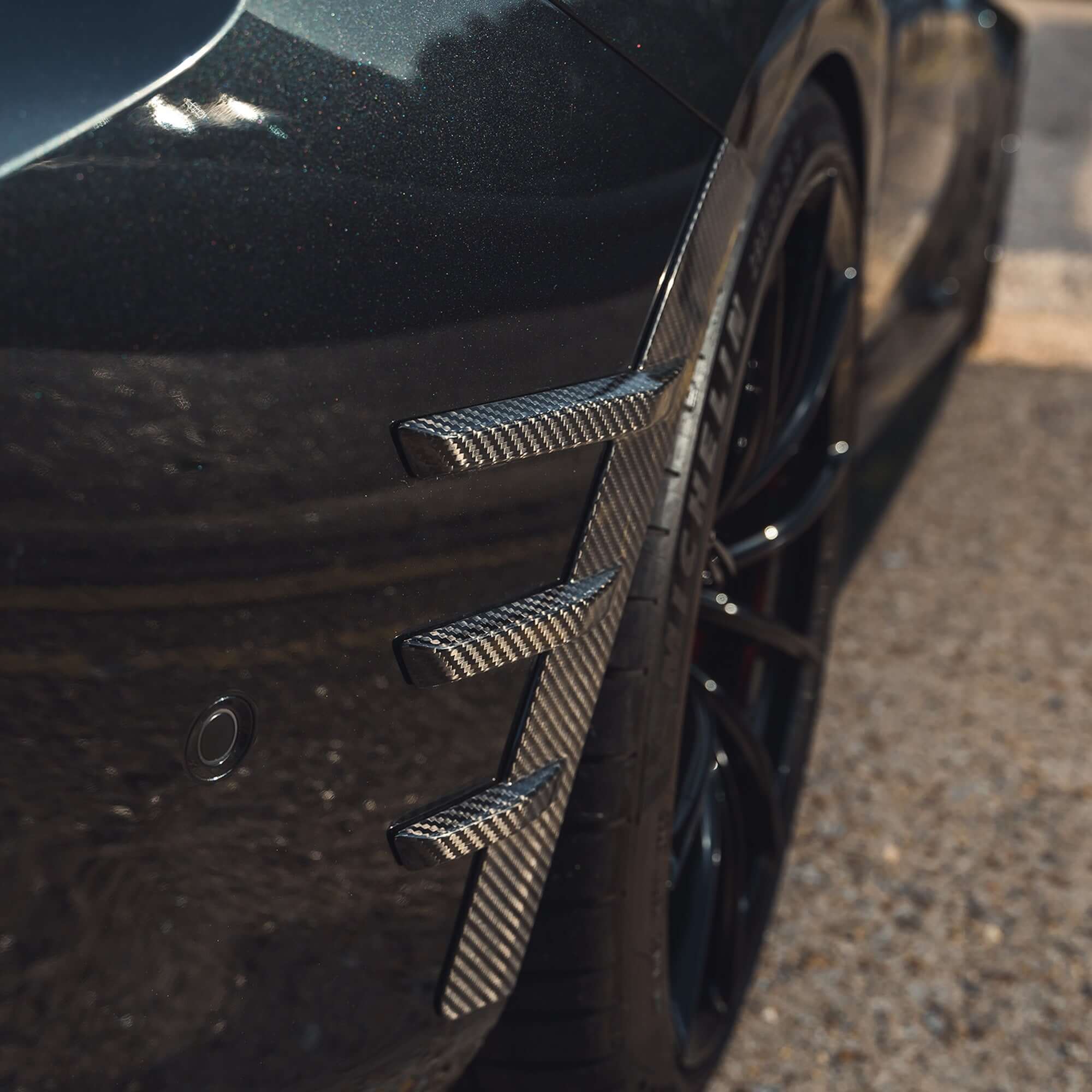 BMW G87 M2 CARBON FIBRE REAR SIDE FENDER TRIM - KITS UK