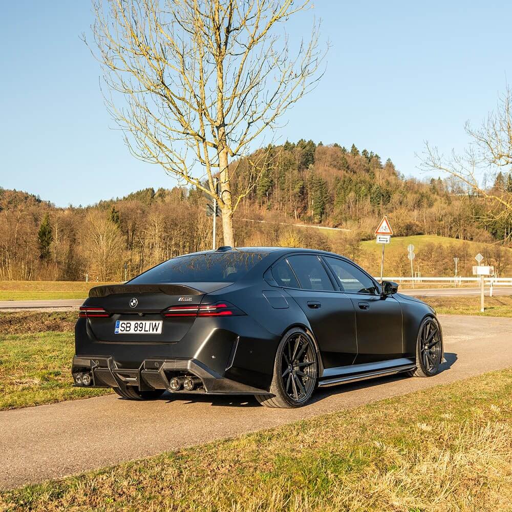 BMW G90 M5 & G60 5 SERIES 2023+ CARBON FIBRE SPOILER - CT DESIGN - KITS UK