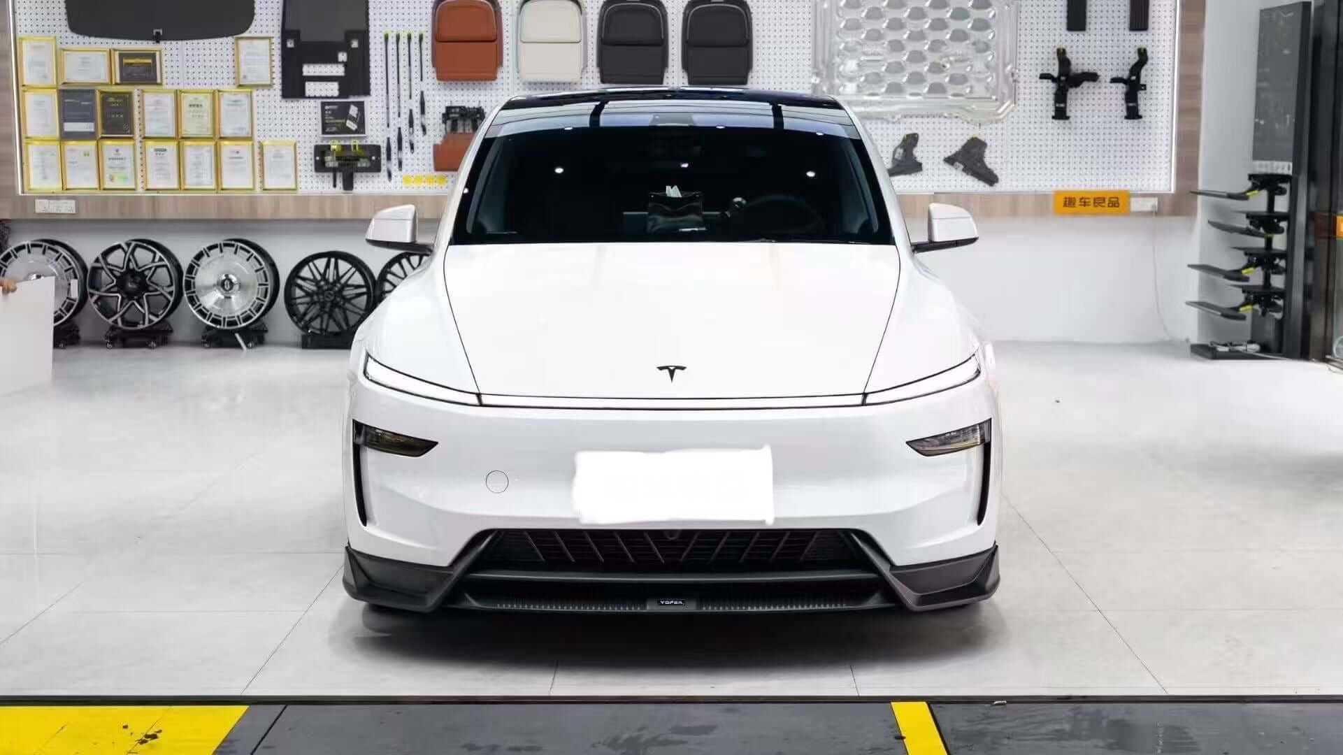 Tesla Model Y 2025+ - Gloss Black Package - KITS UK