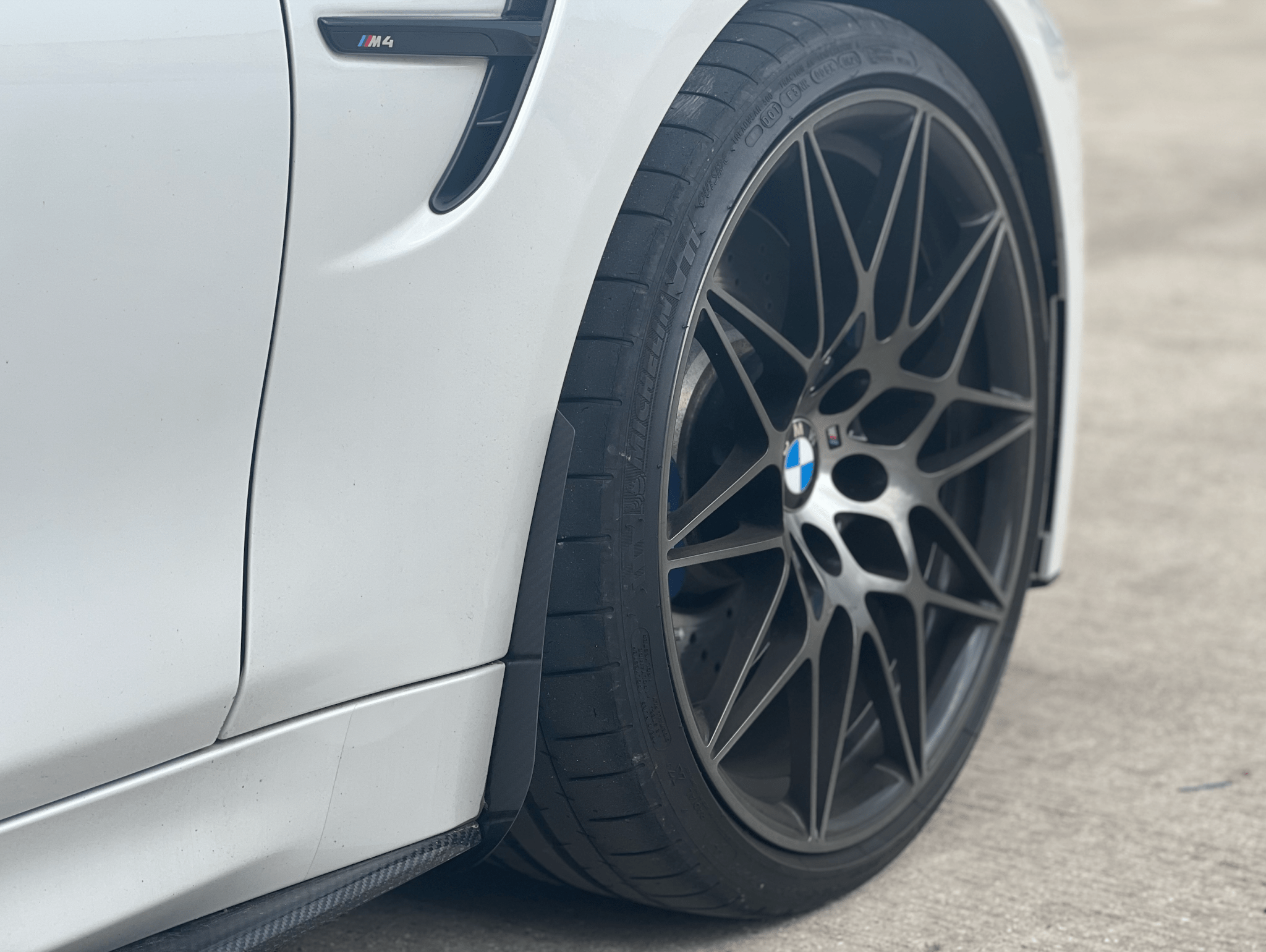 BMW F Series Carbon Fibre Arch Guards - KITS UK
