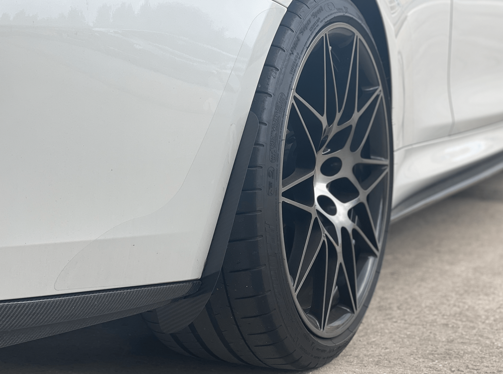 BMW F Series Carbon Fibre Arch Guards - KITS UK