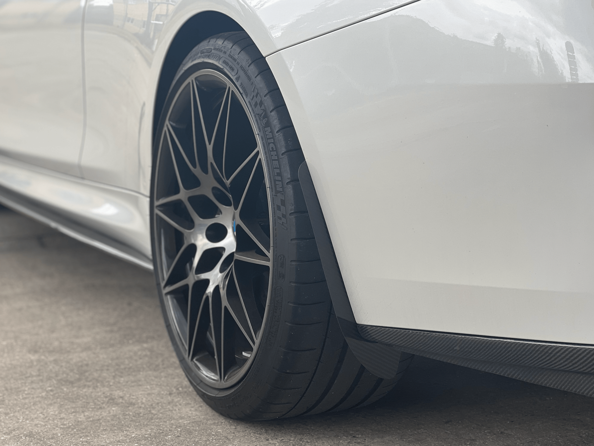 BMW F Series Carbon Fibre Arch Guards - KITS UK