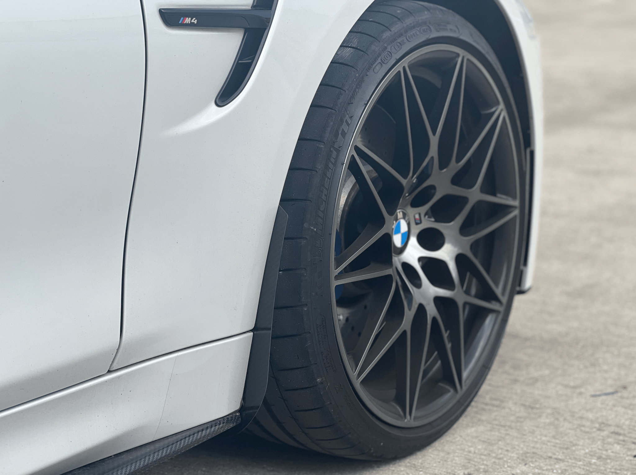 BMW F Series Carbon Fibre Arch Guards - KITS UK