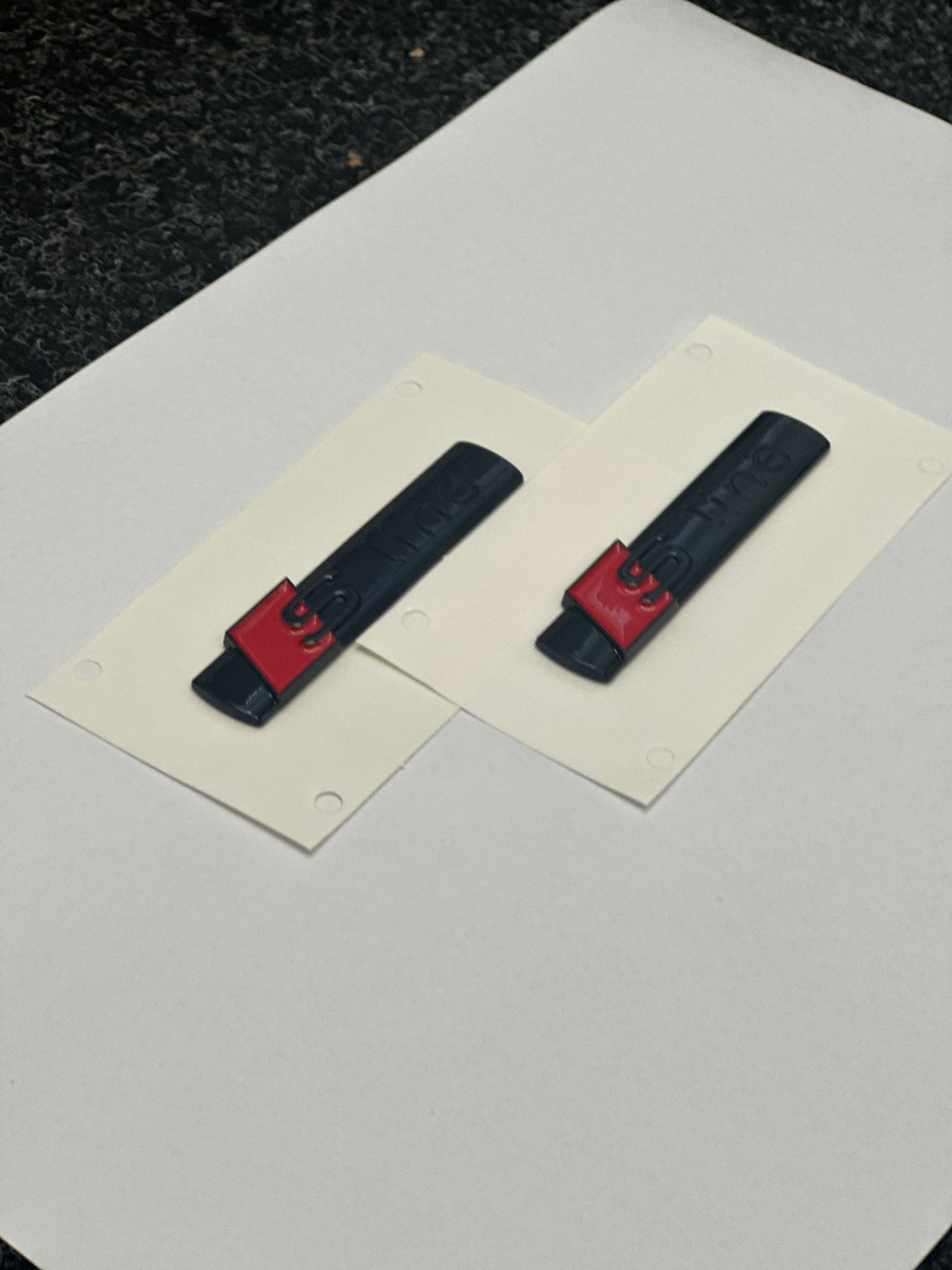 Audi S-Line Style Side Wing Replacement Badges x2 (Gloss Black)