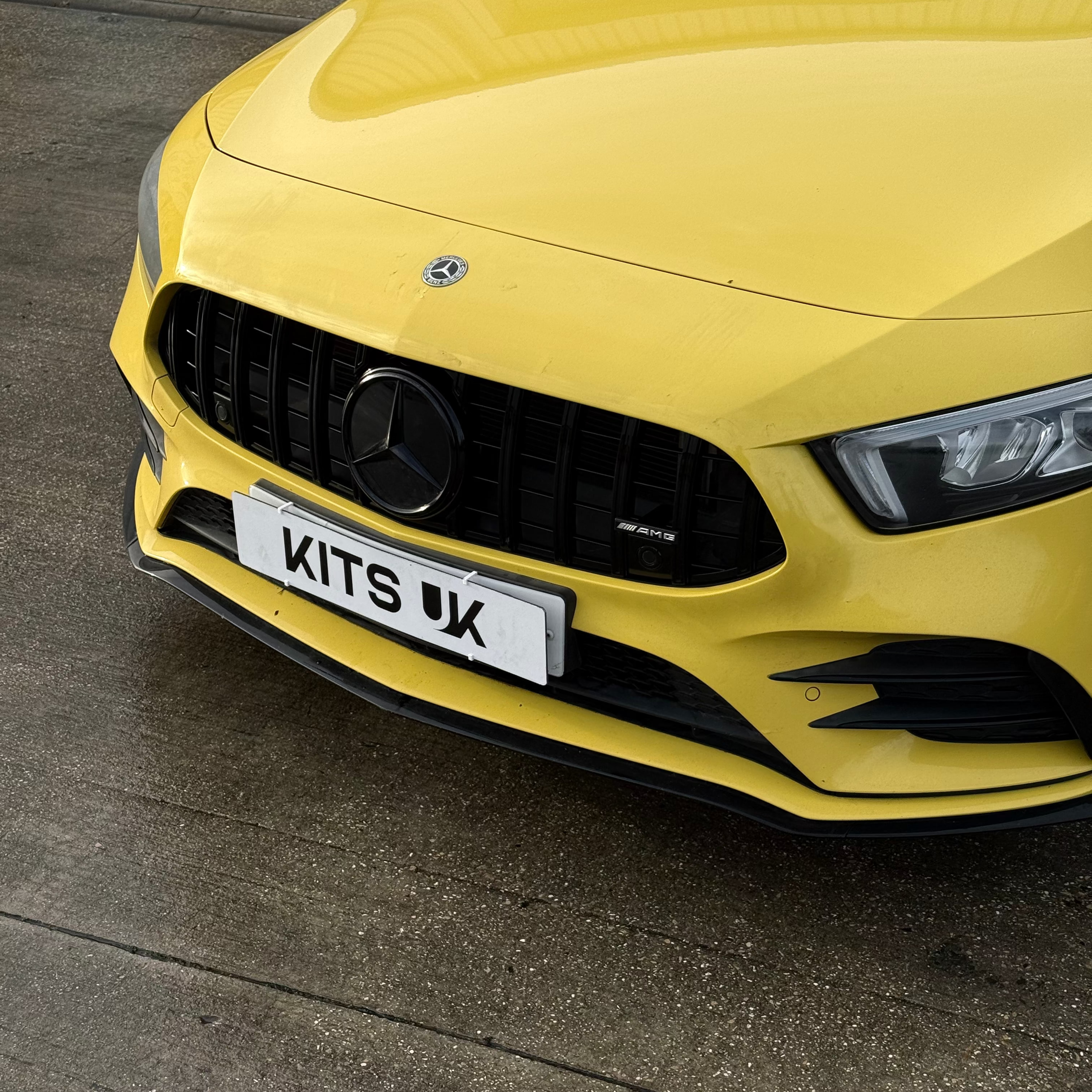 Mercedes W177 Gloss Black Grille Badge| Distronic Compatible - KITS UK