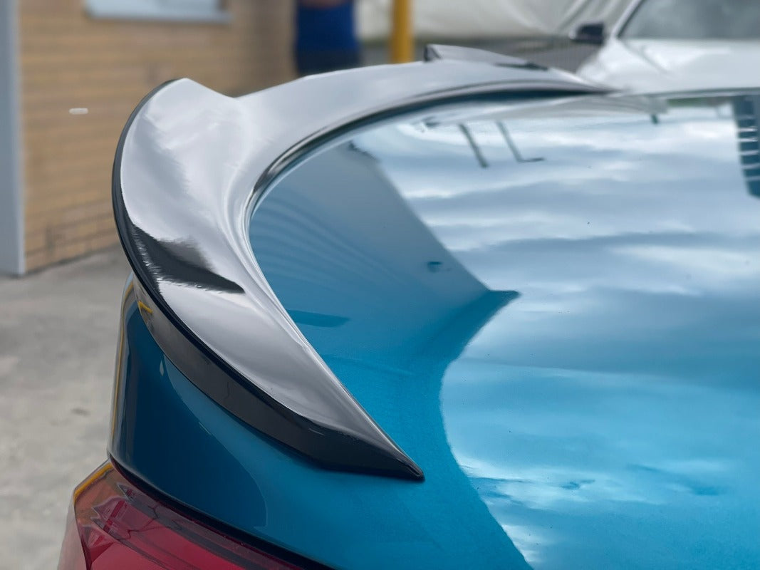 F33 V Style Spoiler