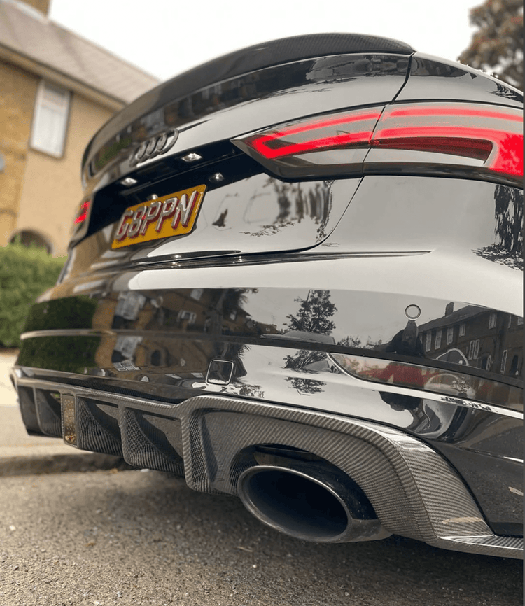 AUDI RS3 8V FACELIFT FULL CARBON FIBRE PACKAGE